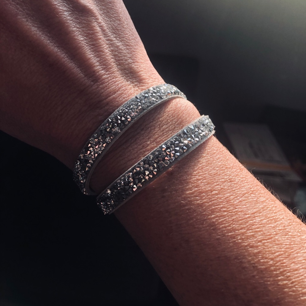 NWT SWAROVSKI WRAP